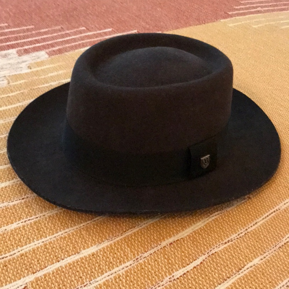 Brixton hat size small